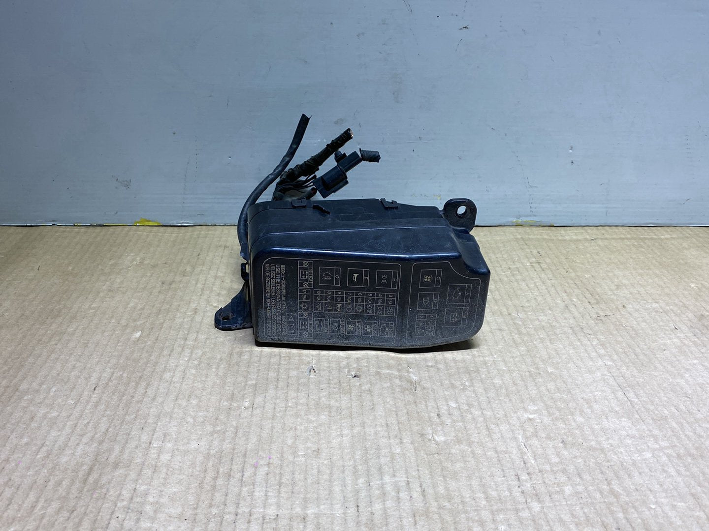 2002 Mitsubishi Lancer - Fuse Box