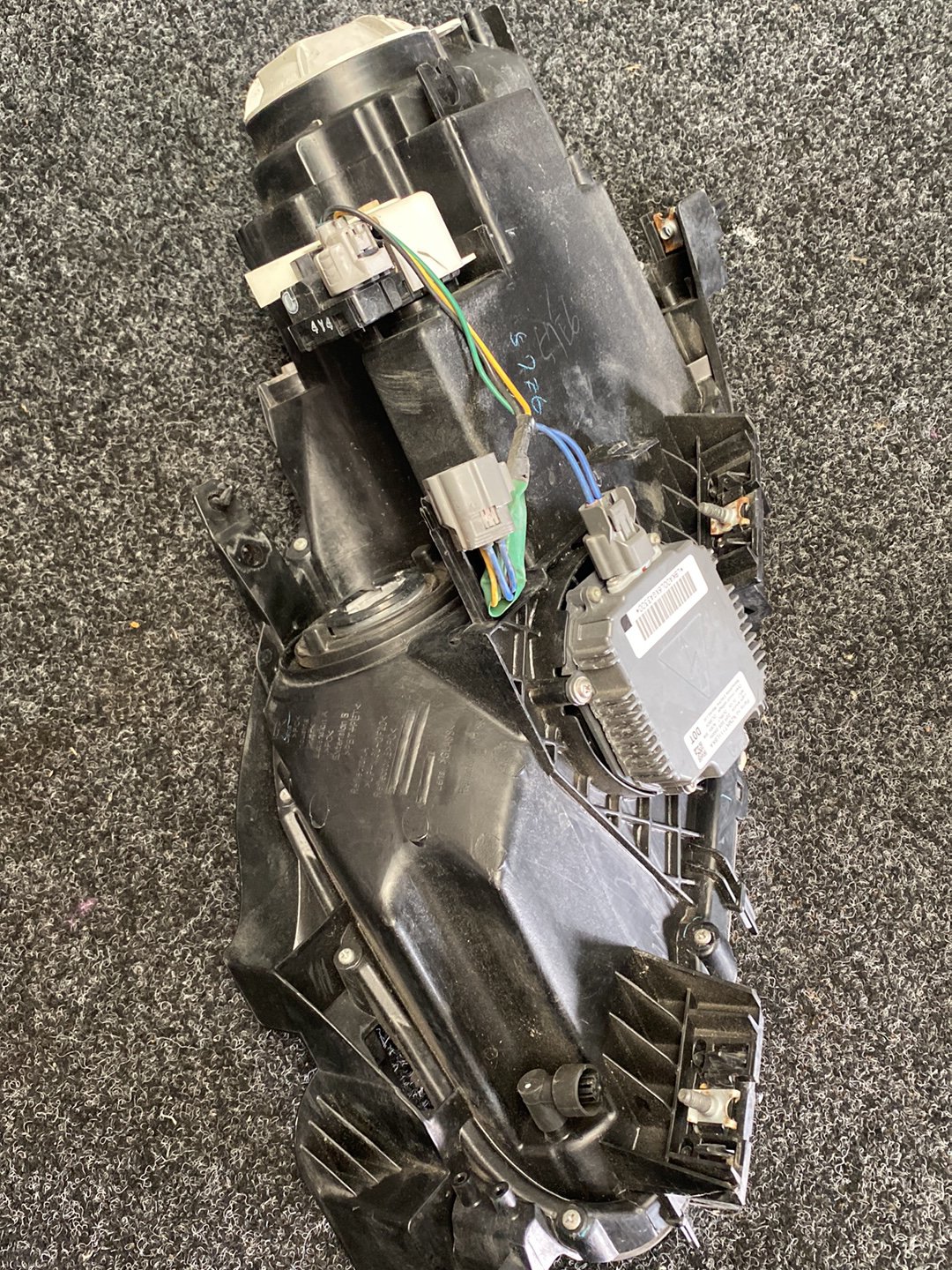 2007 Mazda CX-7 - Right Headlight PN: 100-41026