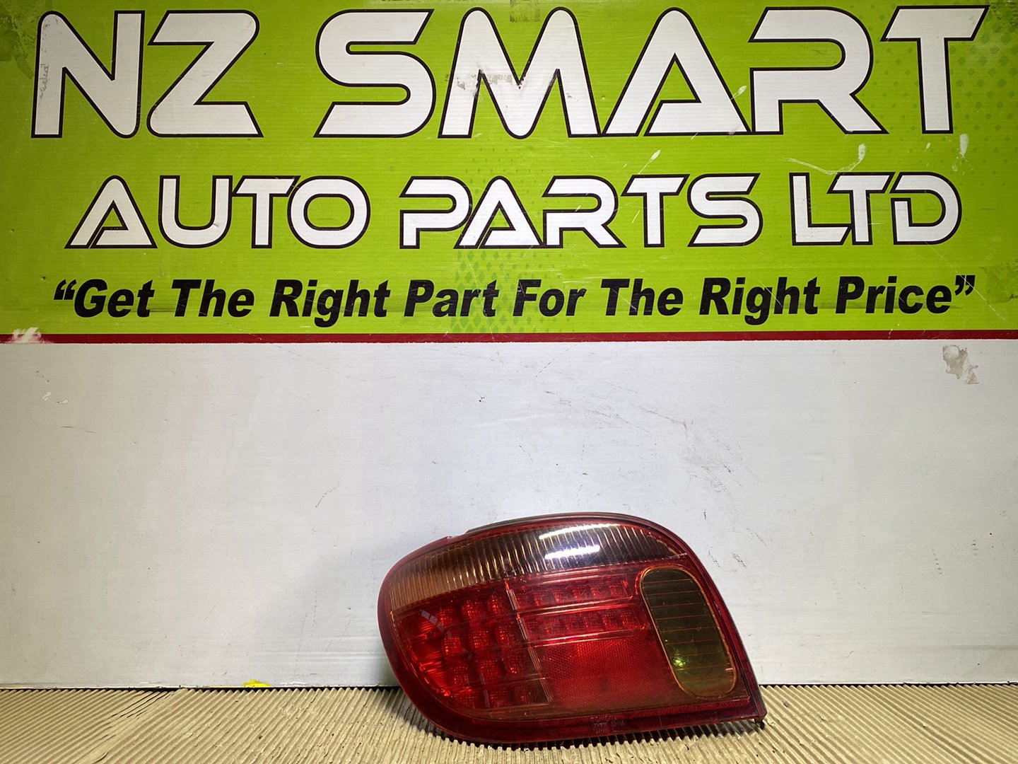 2004 Used Toyota Vitz- Left Taillight PN: 52-162