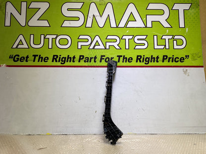 2009 Used Toyota Prius - Left Rear Bumper Retainer PN: 5259247021