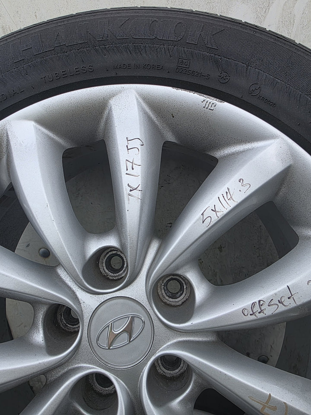 Hyundai - Mag Wheel Set PN: Stud Pattern 5x114.3/ Wheel Size 17x7JJ/ Offset 38.5