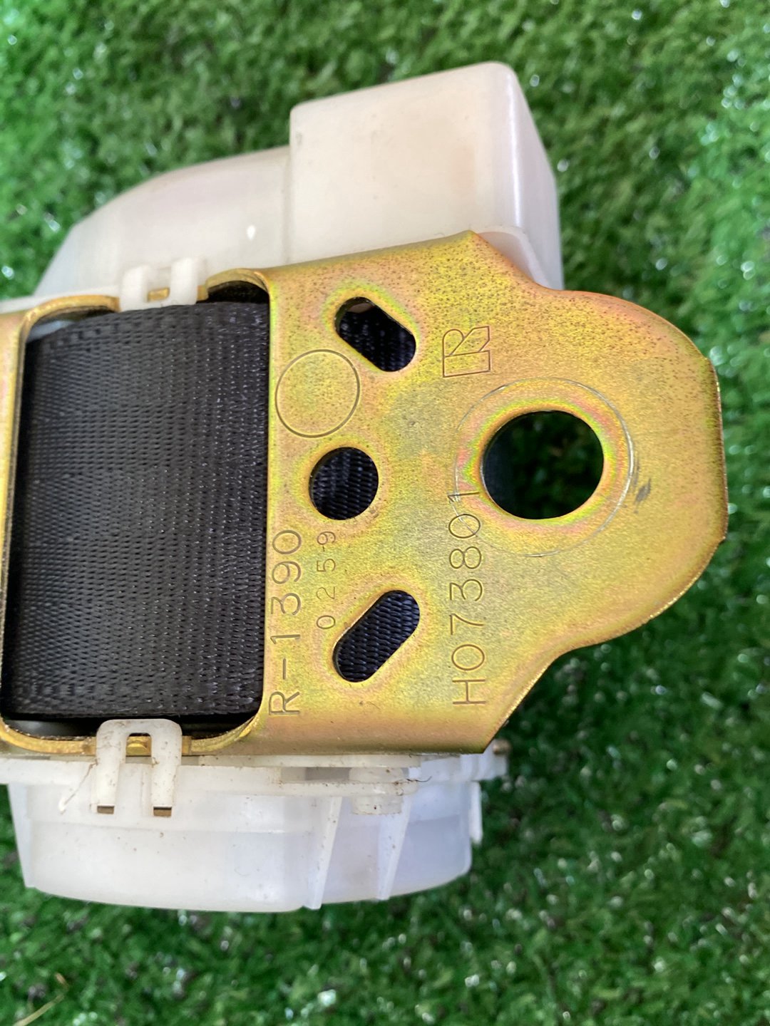 2005 Used Toyota Ist NCP60 - Right Rear Seat Belt PN: 7336053070C3