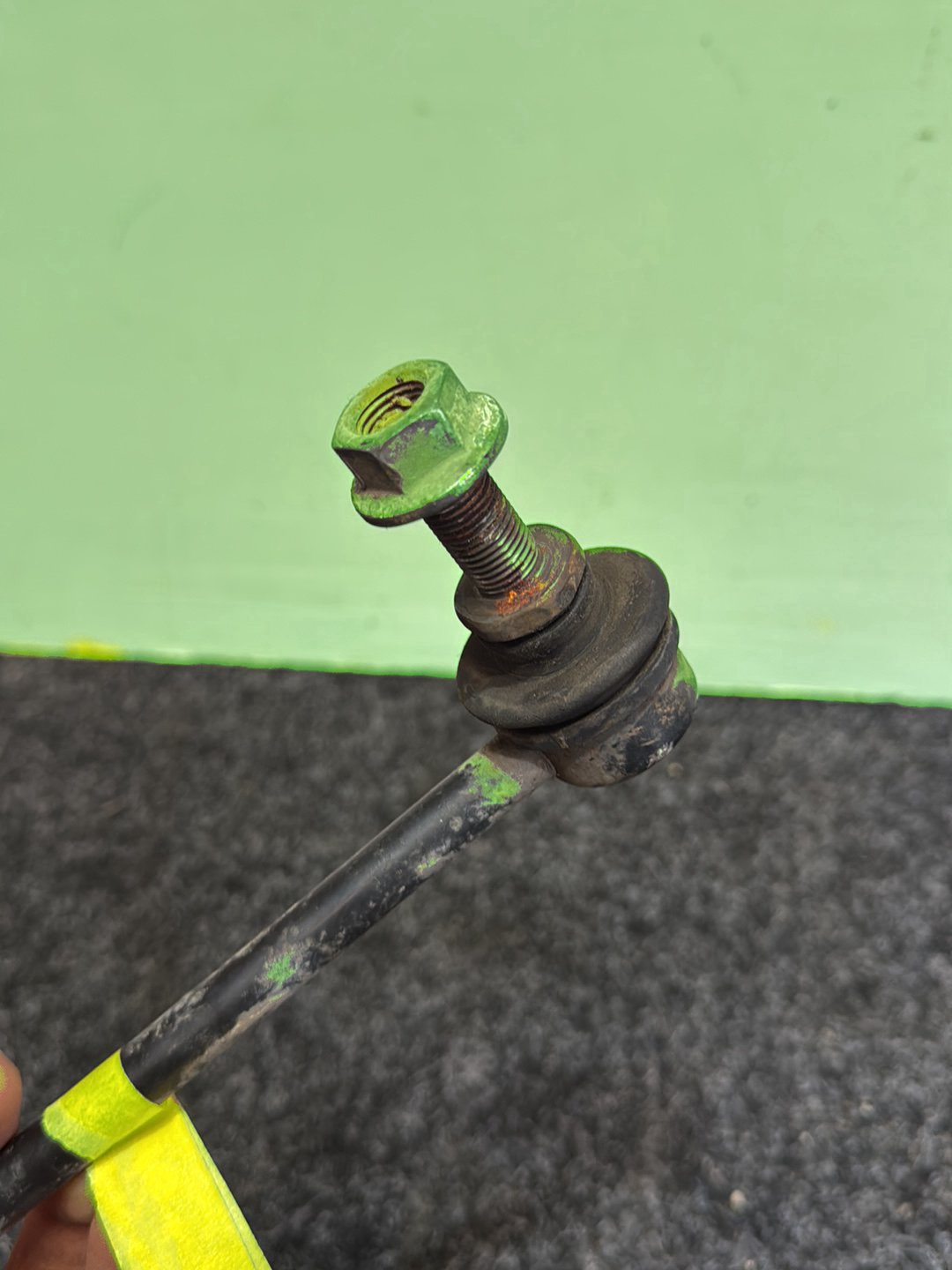 2014 Nissan Serena HFC26- Right Front Sway Bar Link PN: