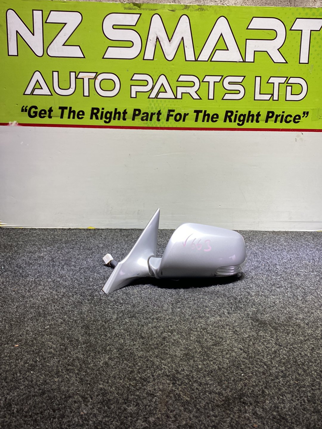 2007-2007 Used Toyota Mark X GRX121 - Left Door Mirror PN: 9 wire
