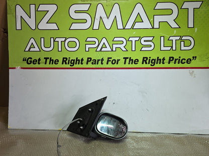 2006 Nissan Note- Right Door Mirror PN: 5 wires