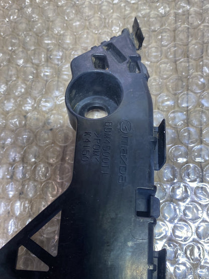2010 Mazda Axela- Right Front Bumper Retainer PN: BBM4500TI