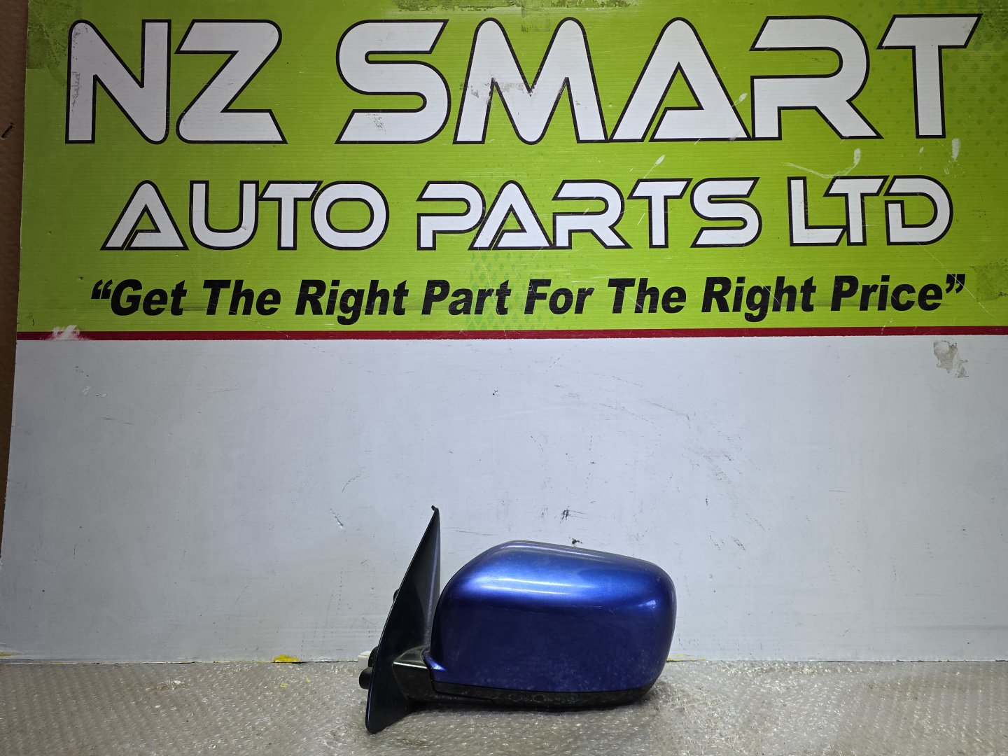 2005 Mitsubishi Airtrek- Left Door Mirror PN: 5 pin