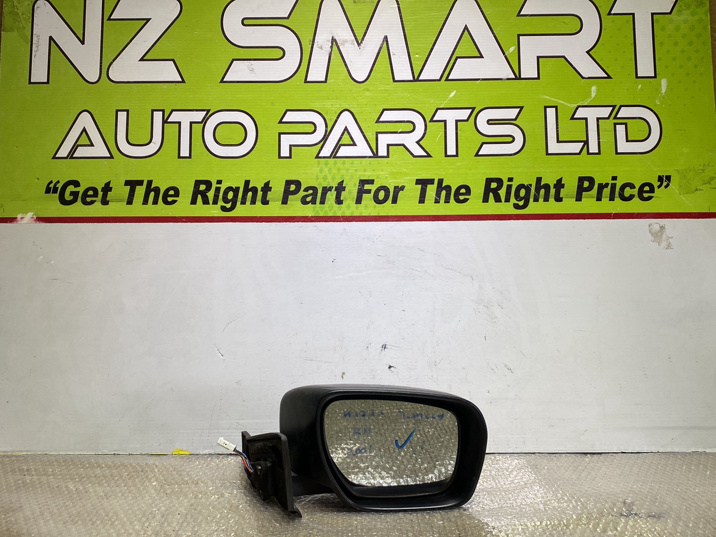 2006 Mazda Premacy- Right Door Mirror PN: 4 wires