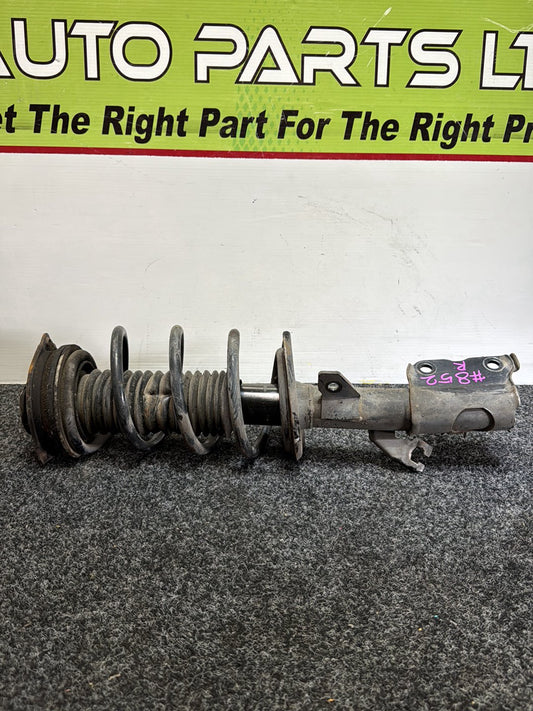 2014 Nissan Serena HFC26 - Right Front Shock Absorber