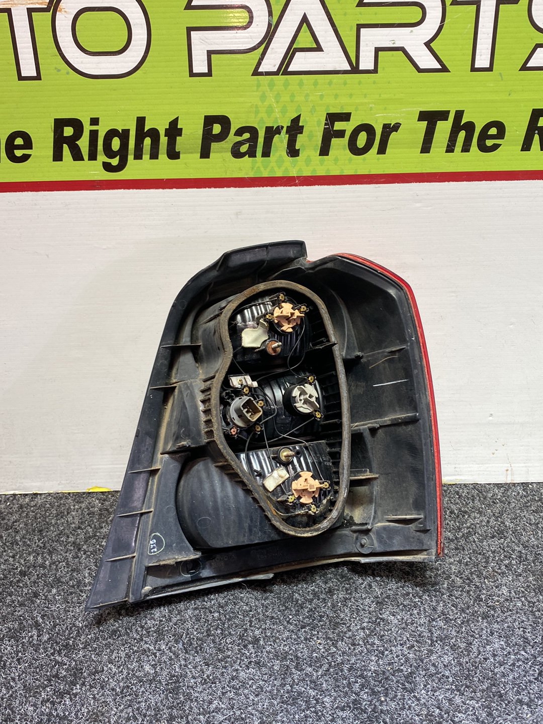 2001 Toyota Kluger - Left Taillight PN: Koito 48-24