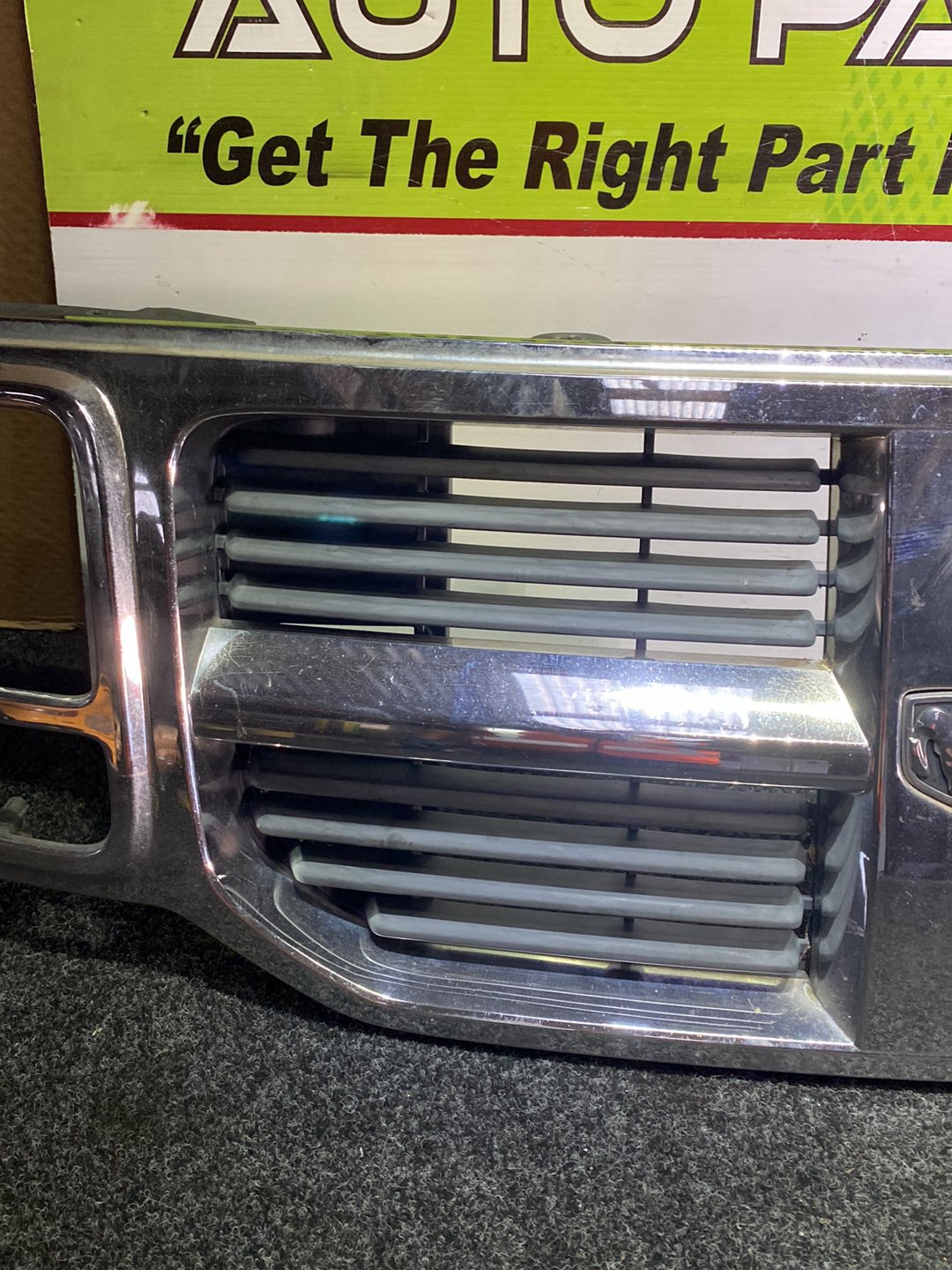 2007 Dodge Nitro - Upper Bumper Grille