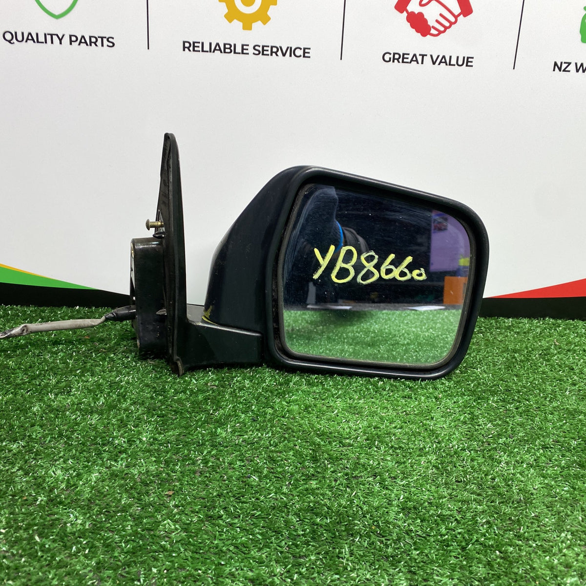 1999 Used Toyota Hilux - Right Door Mirror PN: 3 Wires