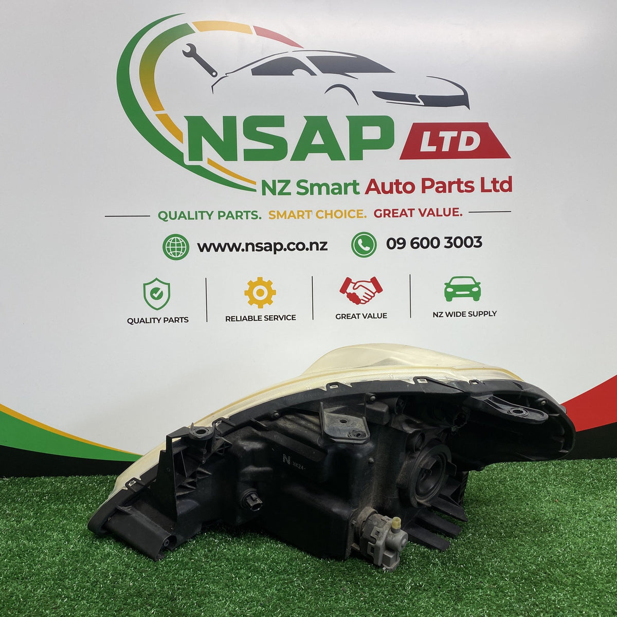 2008 Nissan Tiida - Right Headlight PN: STANLEY P7779