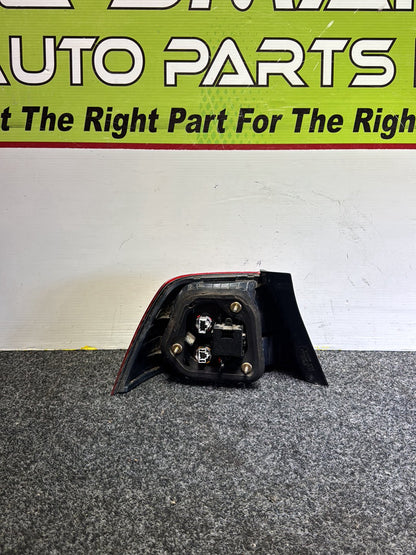 2002 Honda Accord - Right Taillight PN: STANLEY P1374R