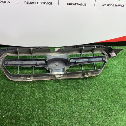 2005 Subaru Legacy - Upper Bumper Grille PN: 91121AG040