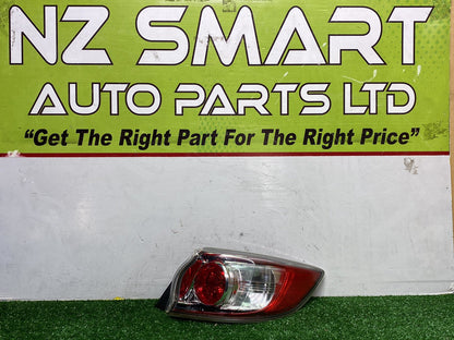 2009 Mazda Axela - Right Taillight LENS: STANLEY P8239/PN: BCW8-51-150F