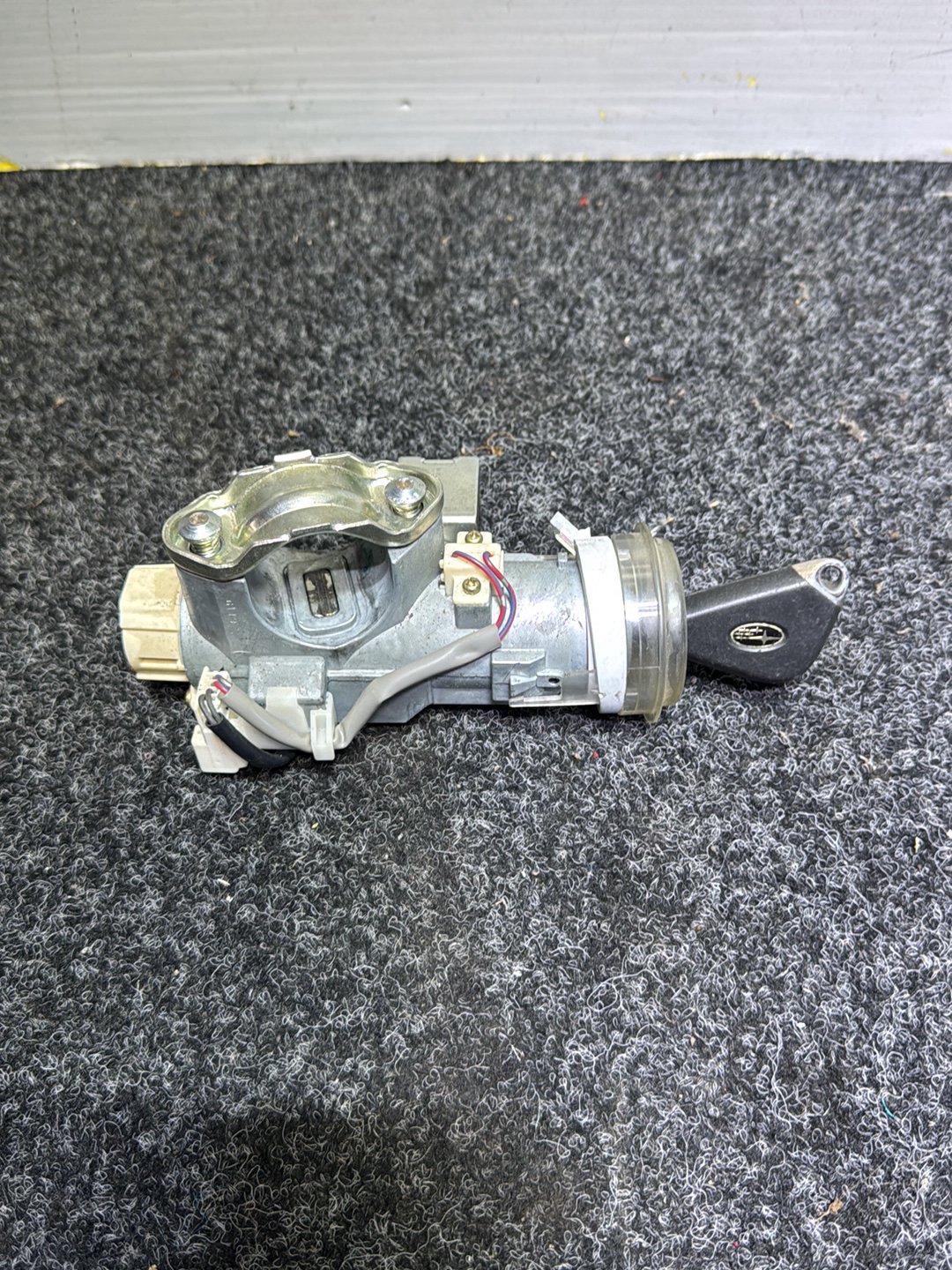 2006 Subaru Legacy - Ignition With Key PN: AS-64