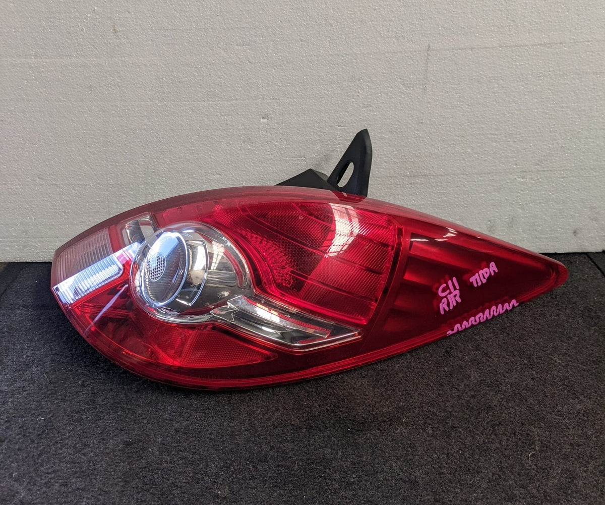 2008 Nissan Tiida - Right Taillight PN: P7511 F/Lift