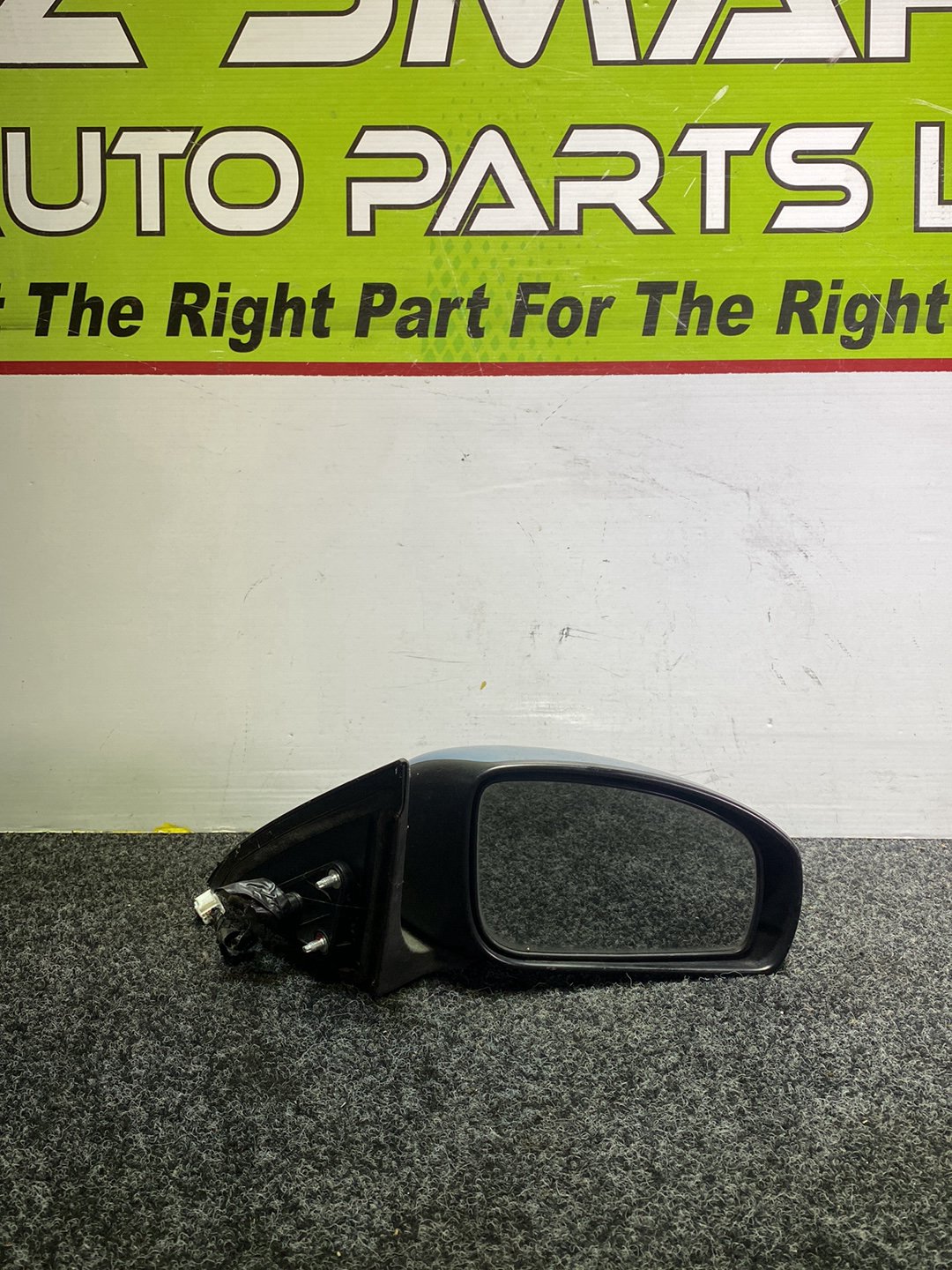 2006 Nissan Bluebird - Right Door Mirror PN: 5 wires