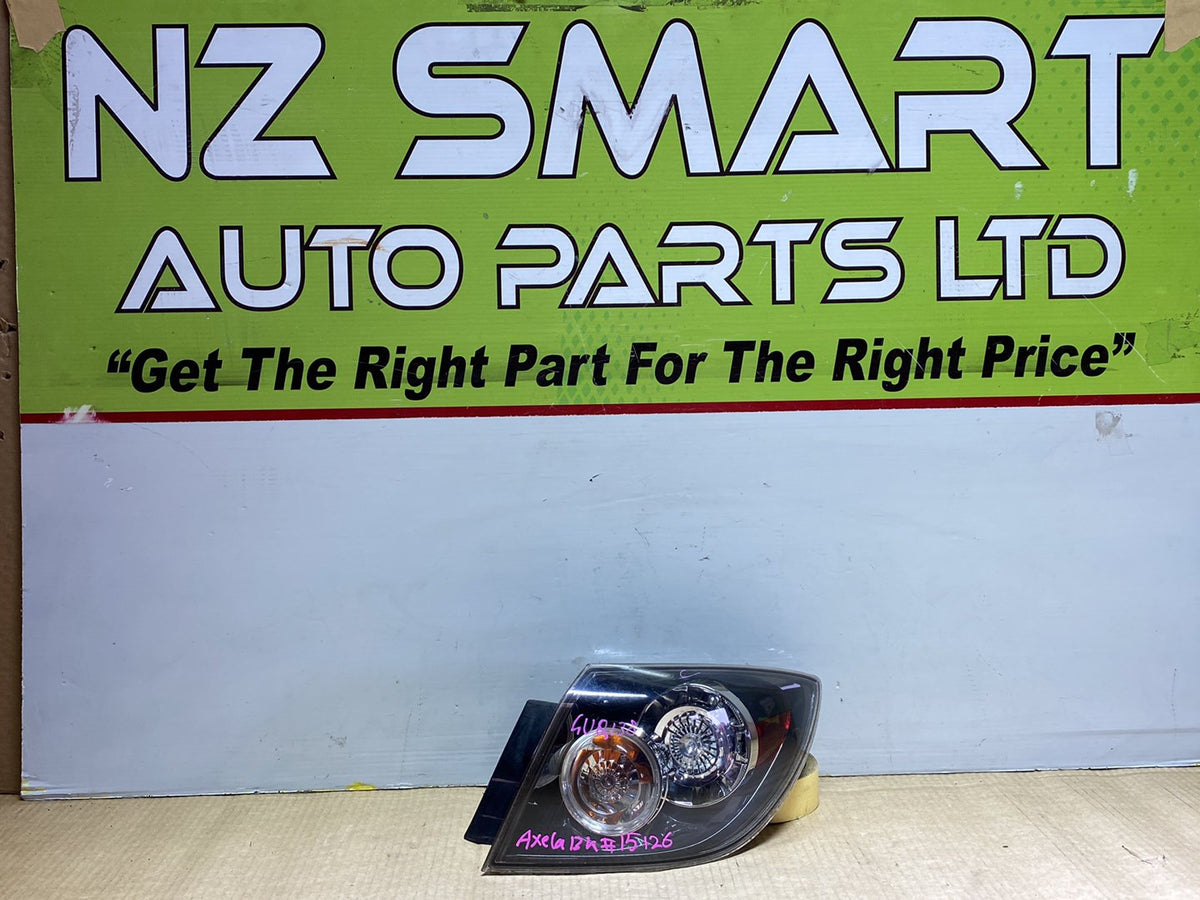 2005 Mazda Axela BK3P - Right Taillight PN: P4505
