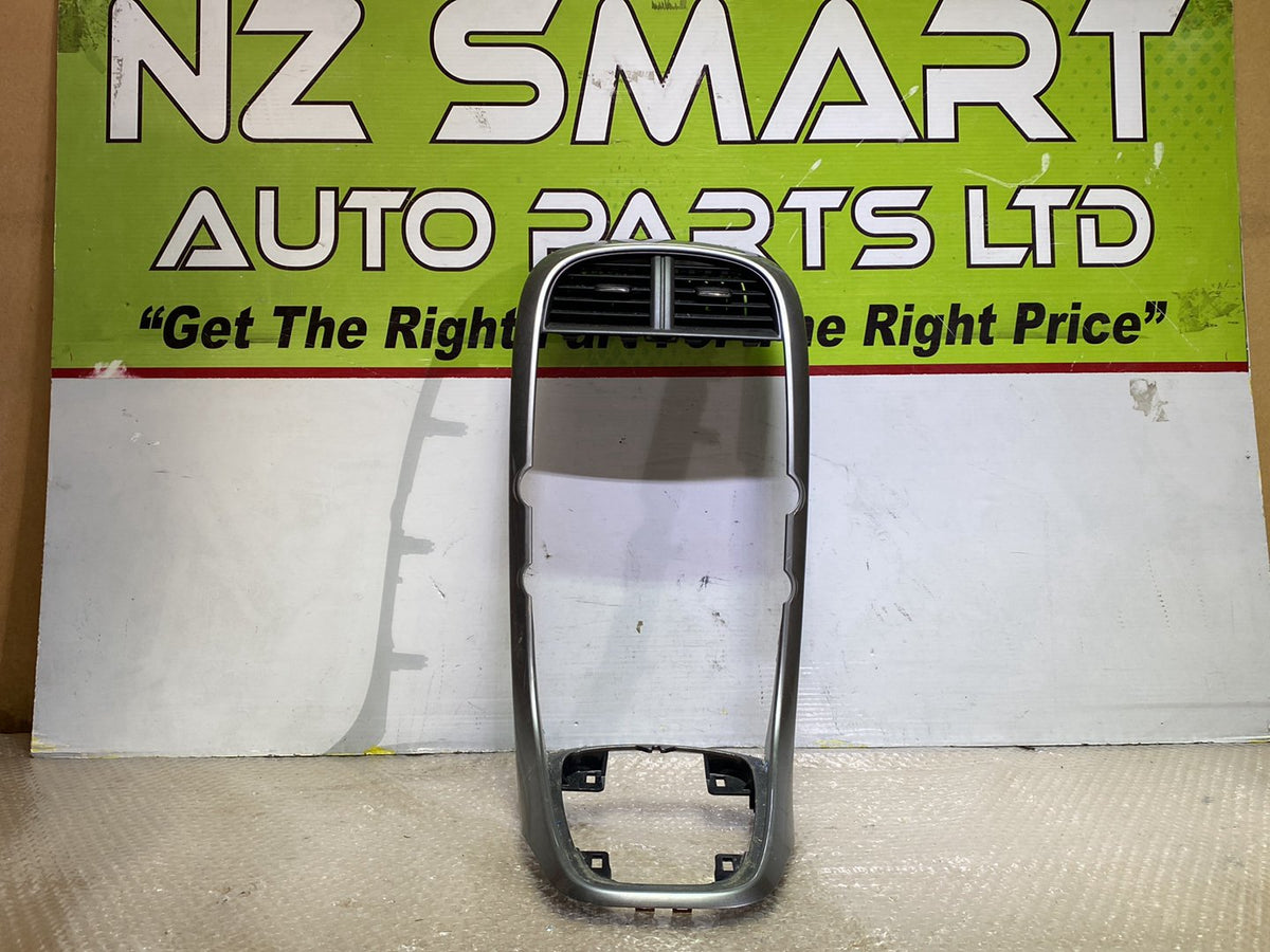 2005 Suzuki Swift - Centre Console PN: see photos