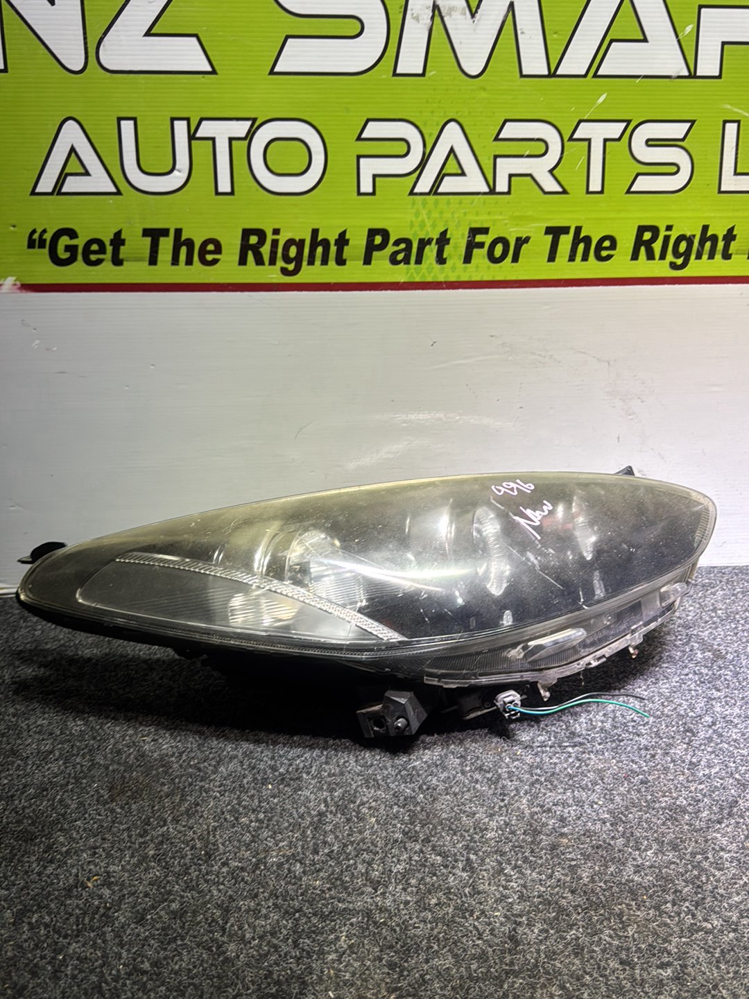 2011 Mazda Demio DE3FS- Right Headlight PN: STANLEY P6515