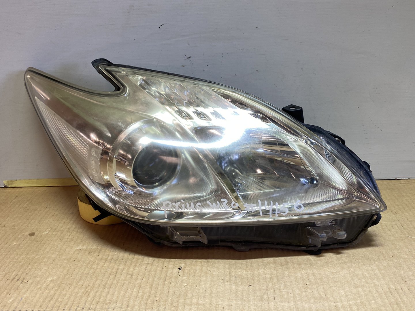 2012 Used Toyota Prius ZVW30 - Right Headlight PN: HCHR-730