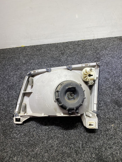 2003 Mazda Bongo Van SK82V - Right Headlight PN: P0220