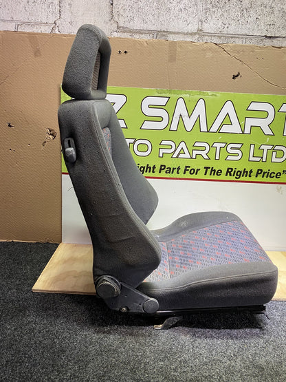 1998 Toyota Hilux - Right Front Seat
