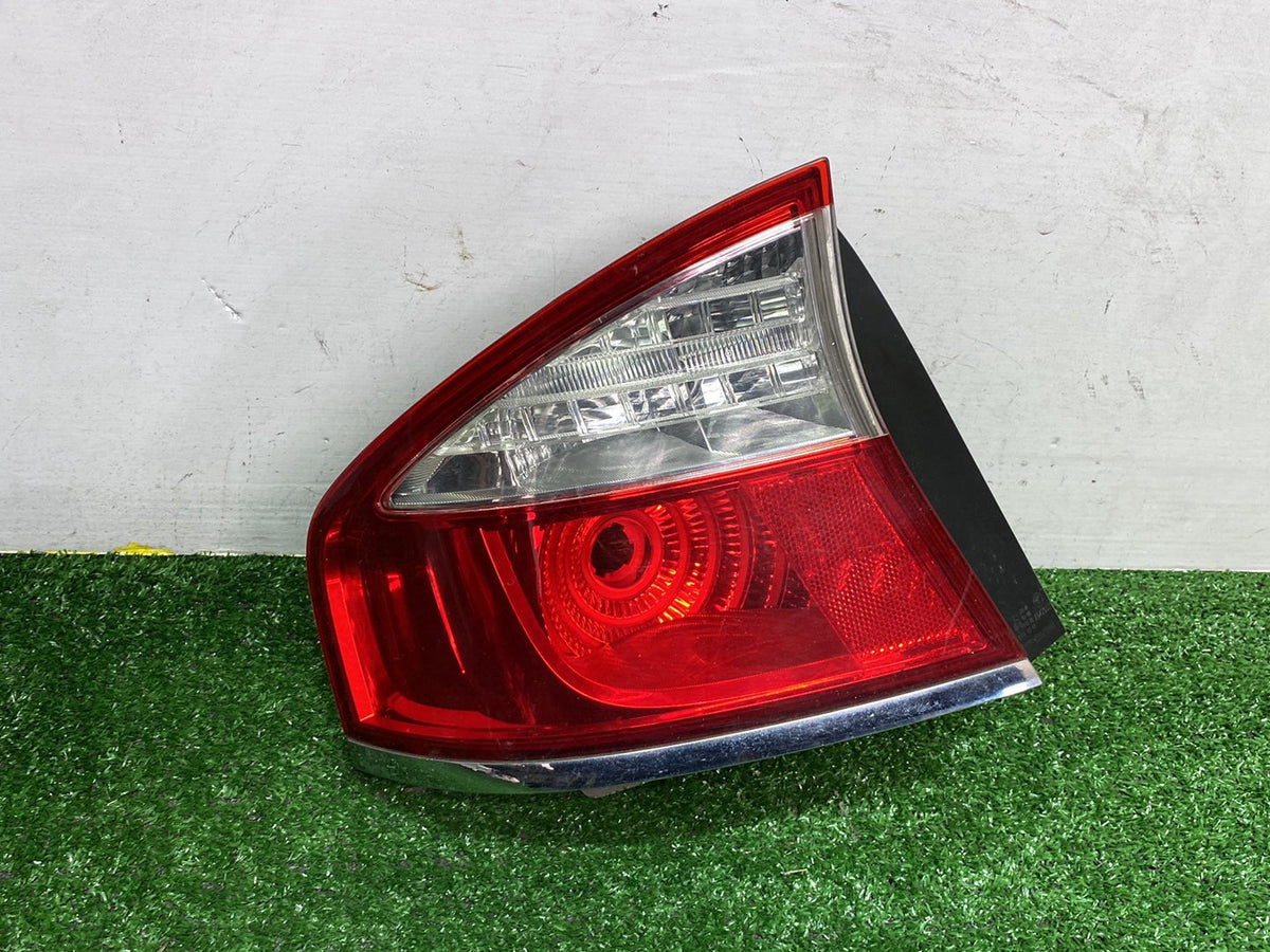 2009 Subaru Legacy - Left Taillight PN: KOITO 220-20960