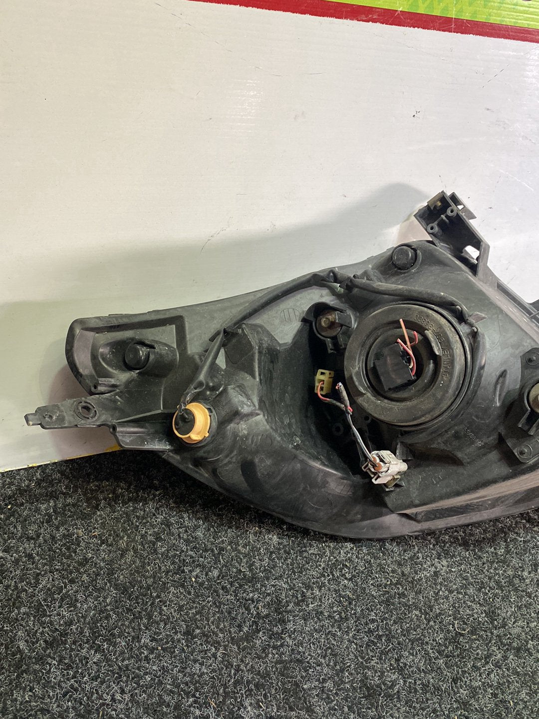 2004 Suzuki Swift - Right Headlight PN: STANLEY P4432R