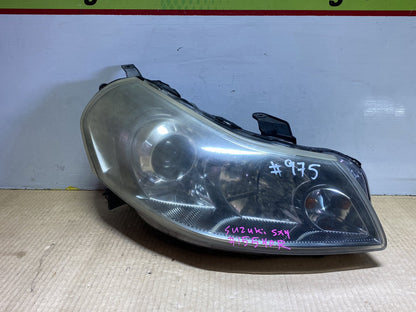 2006 Suzuki SX4 YA41S - Right Headlight PN: HCHR-579
