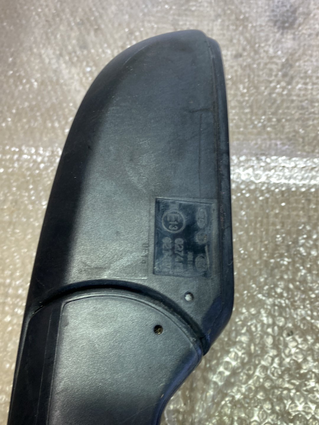 2012 Kia Sorento- Left Door Mirror PN: 9 wires