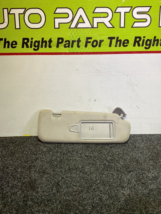 2012 Hyundai i45 - Right Sun Visor