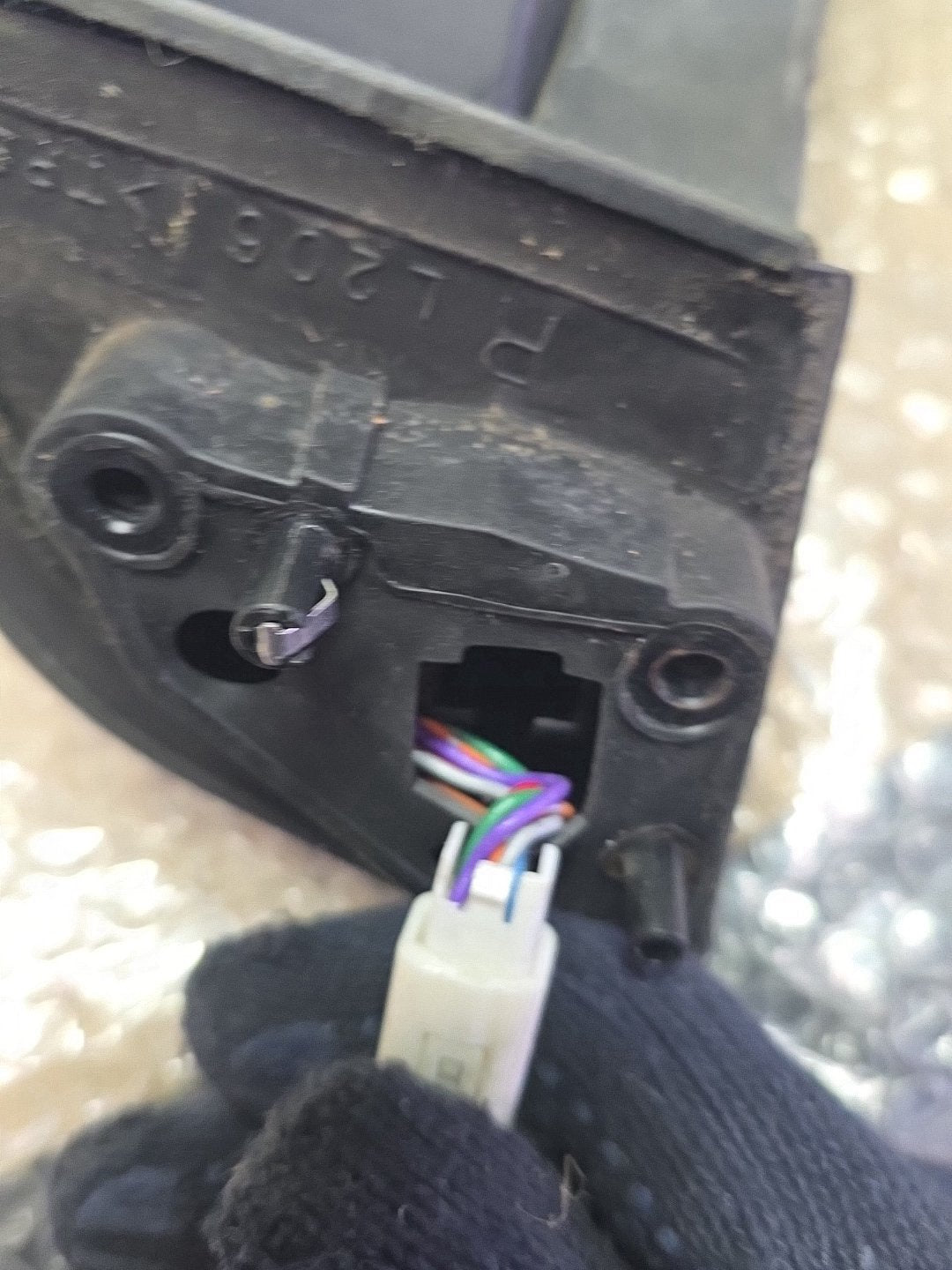 2007 Mazda MPV- Right Door Mirror PN: 8 wires