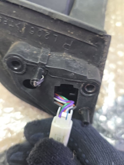 2007 Mazda MPV- Right Door Mirror PN: 8 wires