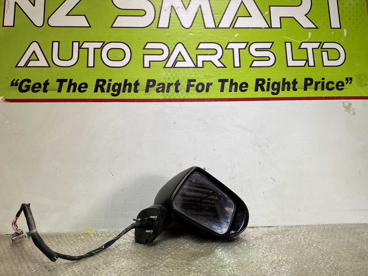 2005 Honda Fit- Right Door Mirror PN: 7 wires