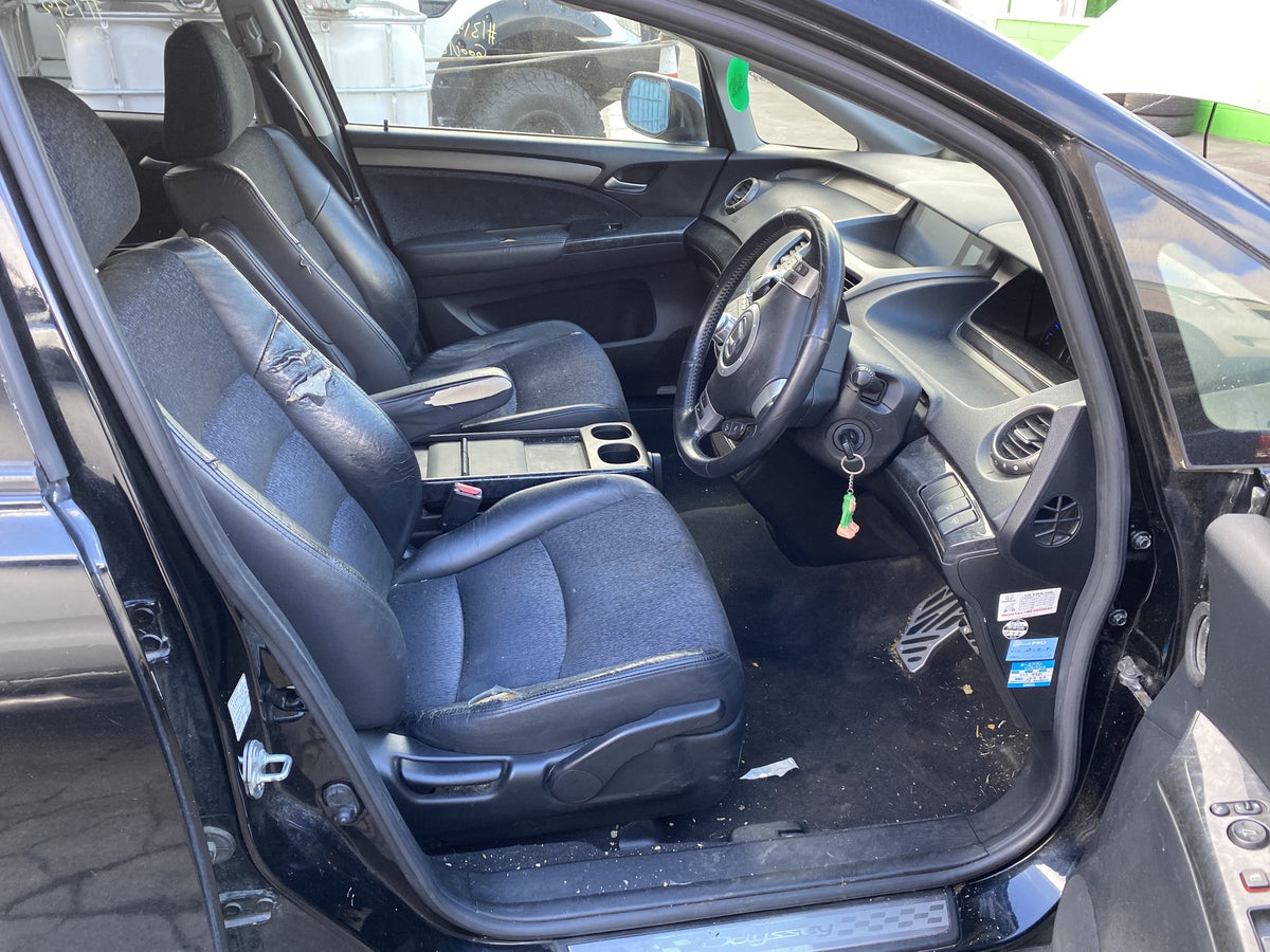 2008 Honda Odyssey RB1- Dismantling For Parts