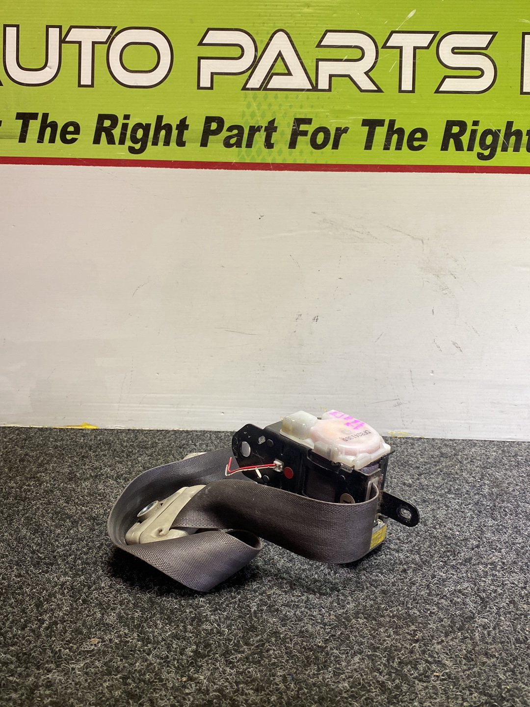 1999 Toyota Carib - Right Front Seat Belt PN: Model No TK-AB2-F1536-P