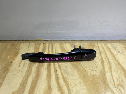 2005 Mazda Axela BK5P - Right Front Exterior Door Handle