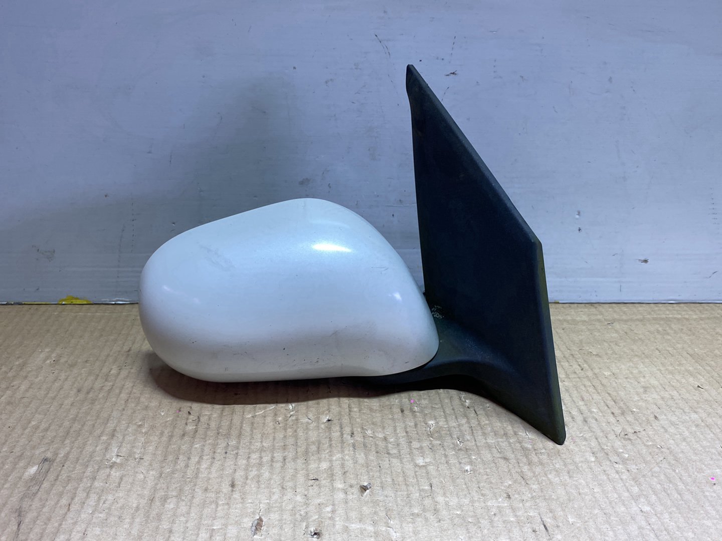 2007 Nissan Note E11 - Right Door Mirror PN: 5 wires