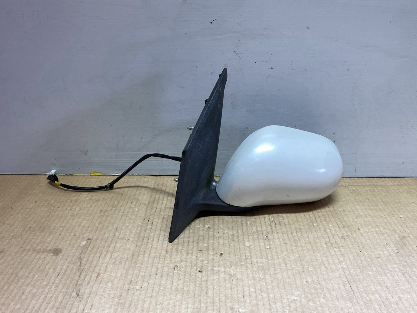 2007 Nissan Note E11 - Left Door Mirror PN: 5 wires