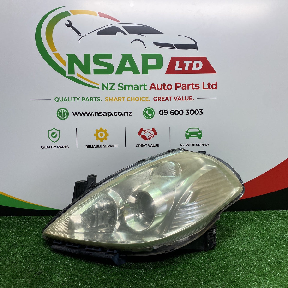 2008 Nissan Tiida - Left Headlight PN: STANLEY P5132