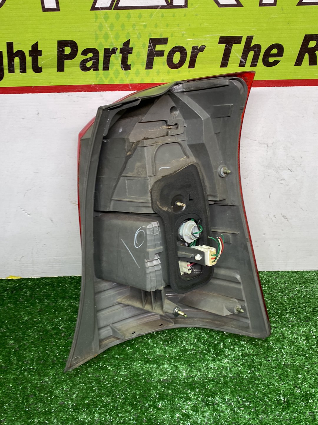 2004 Used Toyota Wish - Left Taillight PN: ICHIKOH 68-3