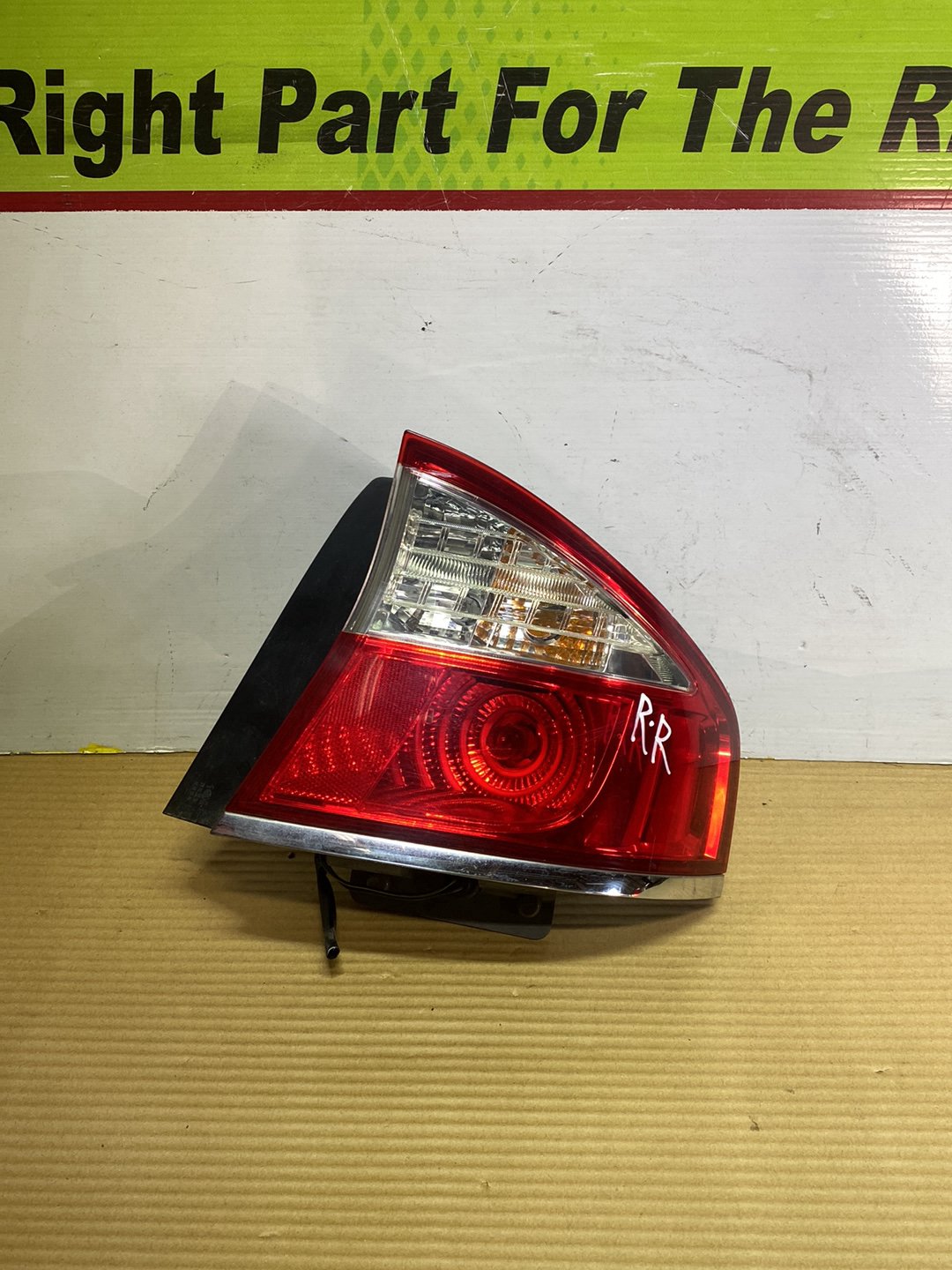2008 Subaru Legacy- Right Taillight PN: