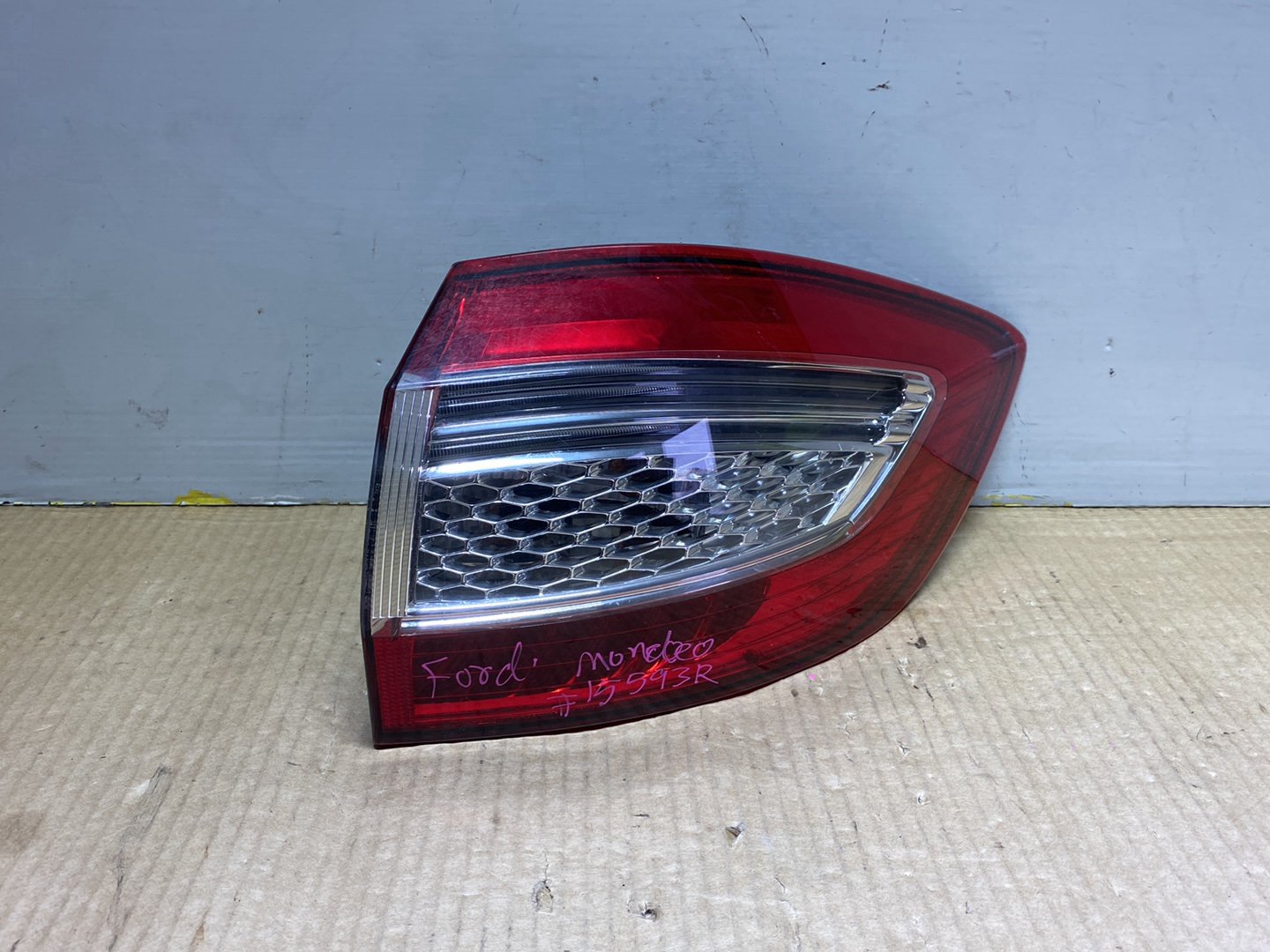 2011 Ford Mondeo - Right Taillight