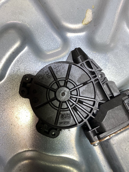 2008 Nissan Dualis KJ10- Right Front Window Regulator/Motor PN: see photos