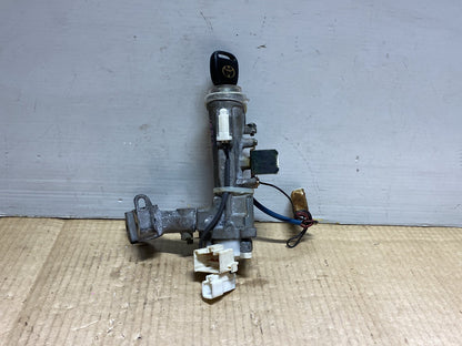 2002 Toyota Altezza - Ignition With Key PN: 45020-53-1