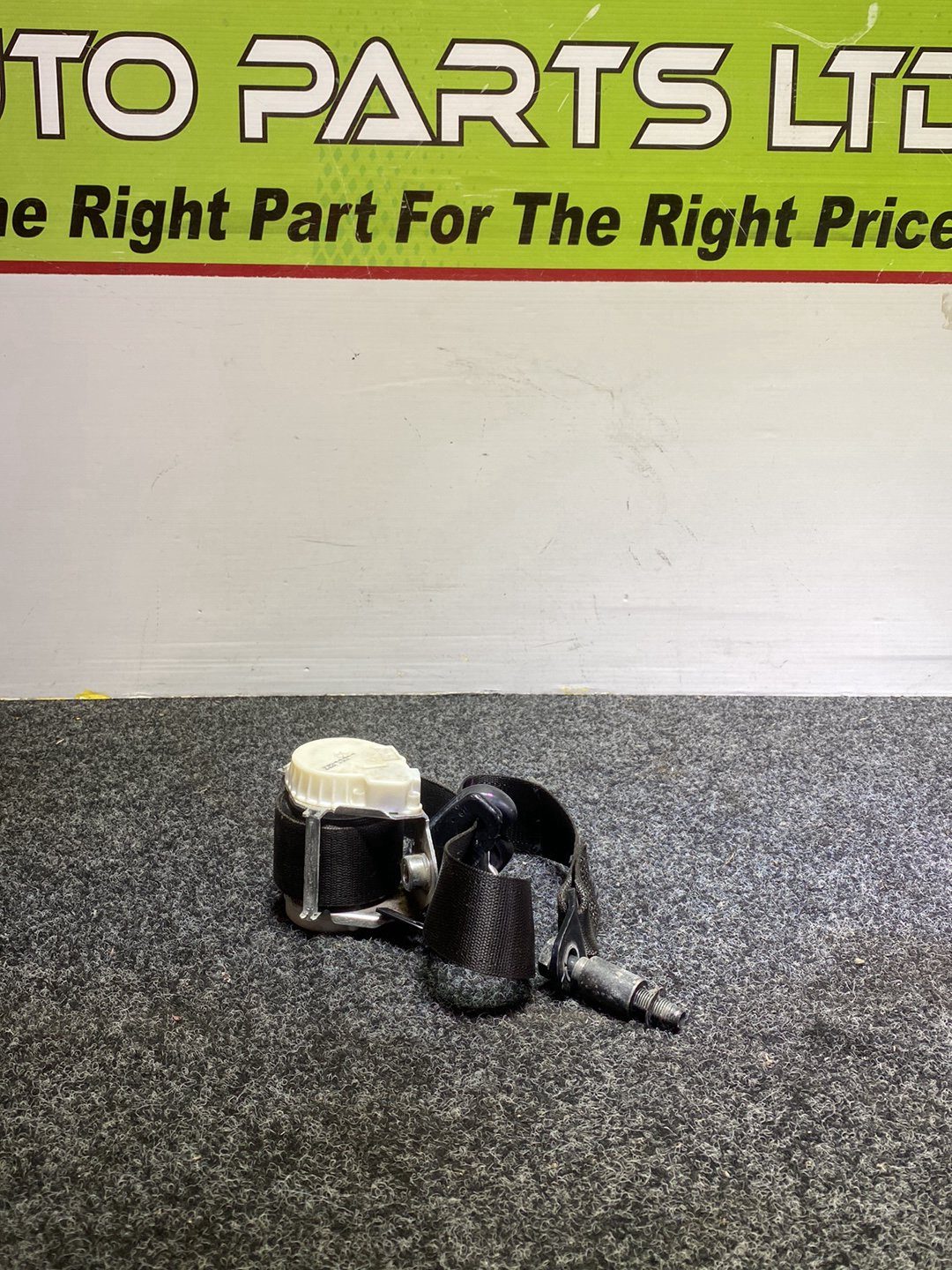 2010 Holden Commodore - Right Front Seat Belt PN: 92 172 278