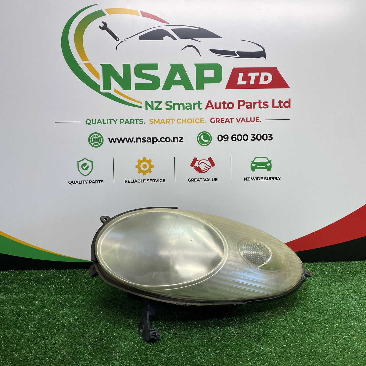 2004 Nissan March - Left Headlight PN: ICHIKOH 1704